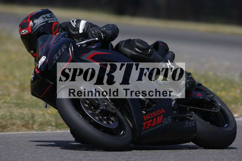Archiv-2023/28 05.06.2023 Moto Club Anneau du Rhin/rouge-expert/3